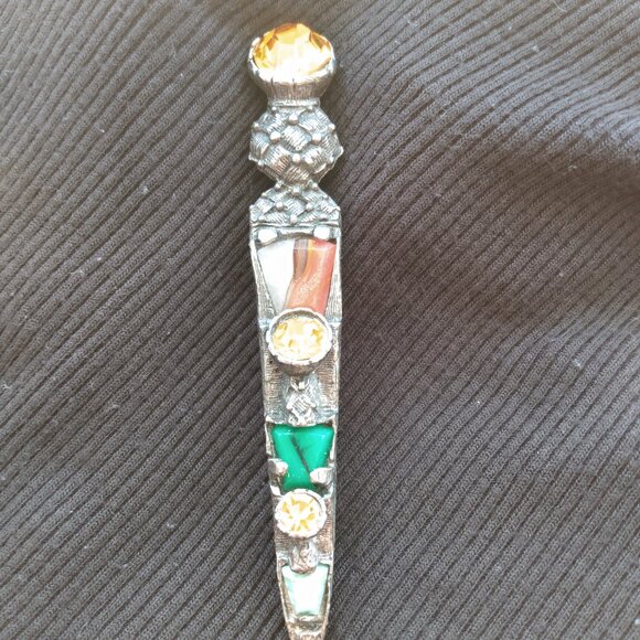 Vintage Dagger Brooch Scottish Sword Dirk Kilt Pin with Semi Precious Stones - Picture 14 of 14
